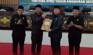DPRD Bersama Pemkab Mura Setujui RAPBD 2023
