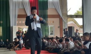 Anies Baswedan Motivasi Mahasiswa STIT Darul Hijrah