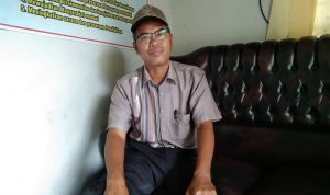 Pemdes Matabu Bangun Titian untuk Warga