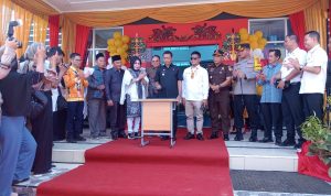Bupati Murung Raya Resmikan Gedung Kampus Akademi