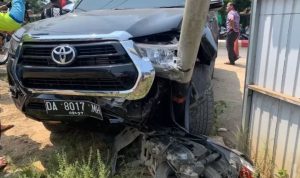 Toyota Hilux vs Honda Beat Adu Kuat, Korban Alami Luka Berat