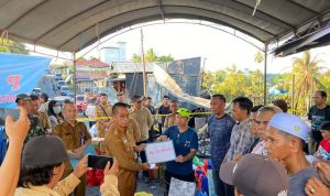 Pj Bupati Mura Hermon serahkan bantuan untuk korban kebakaran