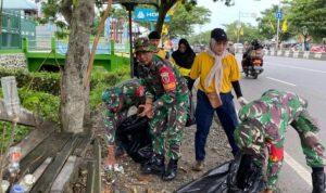 Ratusan Warga Kalsel Ikut Aksi Merdeka Sampah