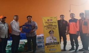 Paman Birin Kirim Logistik ke HST untuk Warga Terdampak Banjir