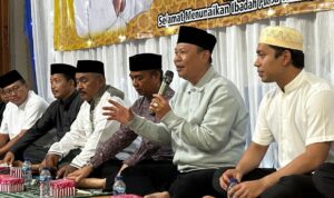 Pj Bupati Batola Sahur Bersama Masyarakat di Desa Sawahan
