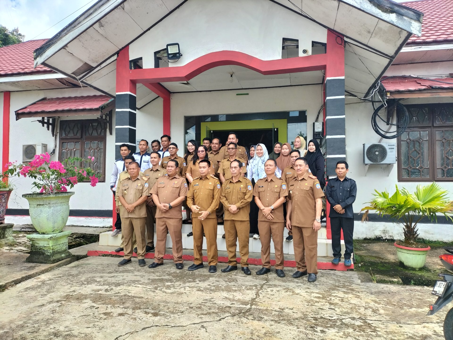 Pj Bupati Mura Silaturahmi ke Sejumlah Kantor Perangkat Daerah Memastikan Pelayanan Publik