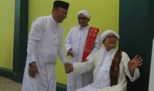 Pj Bupati Batola Sholat Idul Fitri di Masjid Nurul Anwar