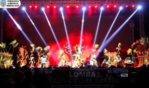 Ribuan Penonton Terpukau; Murung Raya Raih Juara I Tari Pedalaman