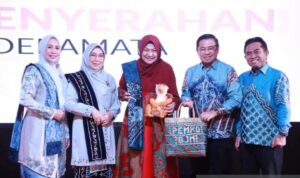Ibnu Sina Ingatkan Keharmonisan Keluarga di Hari Kartini