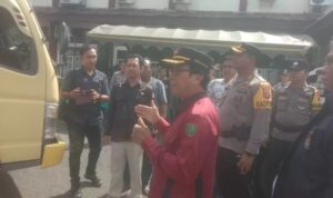 Sekda Bartim Lepas Angkutan Logistik Pemilu