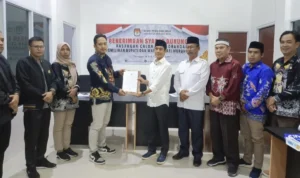 Akhmad Tafruji – Pujo Sarwono Daftar ke KPU Melalui Jalur Perseorangan