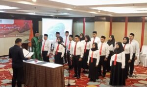 Bawaslu Banjarmasin Kukuhkan Anggota Panwascam 2024