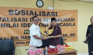 DPRD Kalsel Sosisalisasi Wasbang di Batola