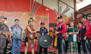 Hermon Buka Festival Tira Tangka Balang di Puruk Cahu