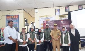 Petugas Pantarlih Resmi di Ambil Sumpah Jabatan, Oleh Ketua PPS Kelurahan Pelambuan