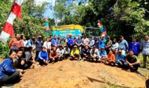 PT MPG Bantu Buka Jalan Akses PLN di Desa Karamuan Melalui Dana CSR