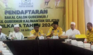 Paman Birin Terima Berkas Pendaftaran Bacalon Gubernur Kalsel
