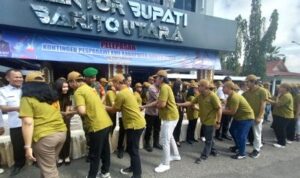 Pj Bupati Muhlis Lepas Kontingen barito Utara Ikuti Pesparawi XVII tingkat Kalteng