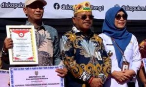 KPB Parajakian Desa Lemo II Terima Penghargaan dari Gubernur Kalteng