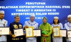 Staf Ahli Bupati Hadiri Penutupan PKN Tingkat II Angkatan III Kemendagri.