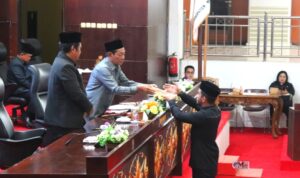 Paripurna Ke 5, Tujuh Fraksi DPRD Murung Raya Menyampaikan Pemandangan Umum Terhadap Raperda
