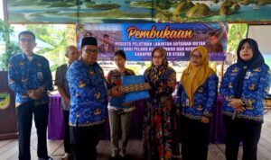 30 Peserta dari Teweh Timur dan Gunung Purei Ikuti Pelatihan Anyaman Rotan