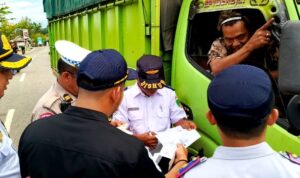 Dishub Gelar Operasi Gabungan Pengendalian Lalin Angkutan Jalan dalam Kota