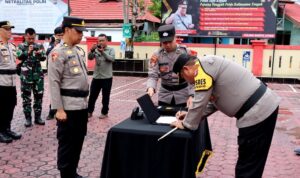 Polres Barito Utara Tanda Tangan Fakta Integritas Netralitas Pilkada Serentak 2024