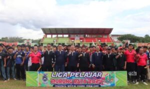Asisten Setda Murung Raya Buka Turnamen Sepakbola Liga Pelajar Piala Askab PSSI Mura di Stadion Willy M. Yoseph