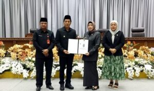 Pemkab Barut Sampaikan jawaban Terhadap Pandangan Umum Fraksi atas RAPBD 2025