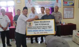 Pemkab Batola Serahkan 26 Mesin Kapal untuk Tingkatkan Produktivitas Nelayan