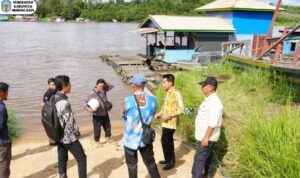 Pj Bupati Murung Raya Tinjau Rencana Lokasi Pembangunan Jembatan Penyeberangan Sungai Barito