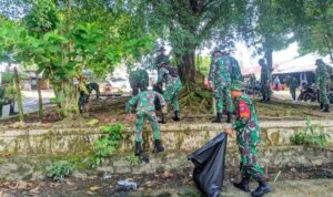 Peringati Hari Juang TNI AD Kodim 1013 Mtw Laksanakan Karya Bakti Pembersihan Pasar
