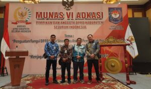 Pimpinan dan Anggota DPRD Murung Raya Hadiri Munas VI ADKASI