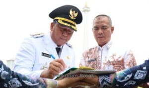 Usai Dilantik, Bupati Batola Teken Kebijakan Pinjaman Tanpa Bunga untuk Pupuk Bersubsidi