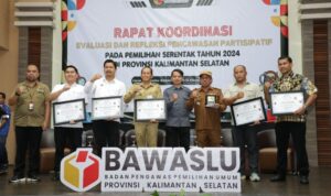 Gubernur H. Muhidin Apresiasi Kinerja Bawaslu Kalsel Mengawal Proses Demokrasi