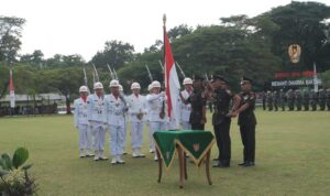 Gubernur Kalsel Melalui Asisten Administrasi Umum Hadiri Penutupan Pendidikan Bintara TNI AD di Rindam VI/Mulawarman