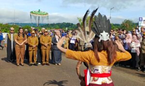 Mulai Tugas Masuk Kantor, Bupati Murung Raya Bersama Wakilnya Disambut Hangat Jajaran Pegawai ASN