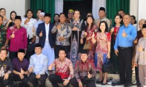 Lebaran Idulfitri, Ketua DPRD Murung Raya Gelar Open House
