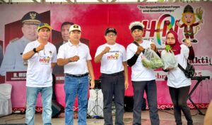 PLH. SEKDA PROV KALSEL LEPAS JALAN SANTAI DAN BAKTI SOSIAL MERIAHKAN HARI PERS NASIONAL (HPN) 2025