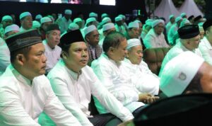 Plh. Gubernur Kalsel Hadiri Peringatan Isra Mikraj, Haul Guru Sekumpul dan Haul Wardatul Wartiah di Masjid Agung Al-Falah Batulicin
