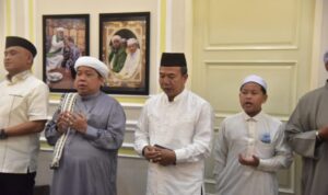 Plh. Sekdaprov Hadiri Tasyakuran dan Manaqib Syech Samman Madani di Kediaman Ketua DPRD Kalsel