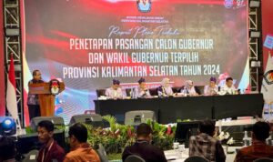 Sukseskan Pilkada 2024, Gubernur H. Muhidin Terima Penghargaan KPU Kalsel
