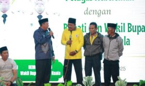 Bupati Batola Komitmen Perbaiki Kesejahteraan dan Perlengkapan Petugas Kebersihan