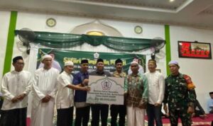 Bupati Batola Lanjutkan Safari Ramadhan ke Tabunganen, Salurkan Bantuan Rp 45 Juta