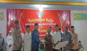 Bupati Kapuas Dukung Pembangunan Masjid Noor