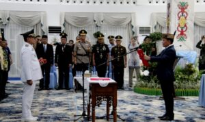 Gubernur Kalteng Lantik Indra Gunawan sebagai Pj Bupati Barito Utara di Istana Isen Mulang
