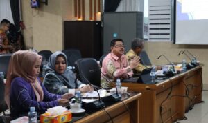 Jajaran Dinas Kominfo Kalsel Ikuti LKPJ 2024 di Komisi I DPRD Kalsel