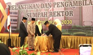 Pelantikan Rektor Uniska, Wakil Gubernur Hasnuryadi: Siapkan Generasi Muda yang Mampu Ciptakan Lapangan Kerja