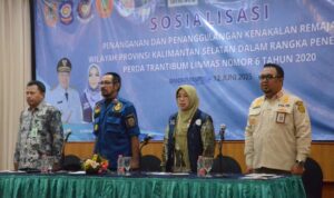 Tegakkan Trantibum Linmas dan Implementasi Posyandu 6 SPM, Satpol PP Damkar Kalsel Sosialisasikan Penanganan dan Penanggulangan Kenakalan Remaja